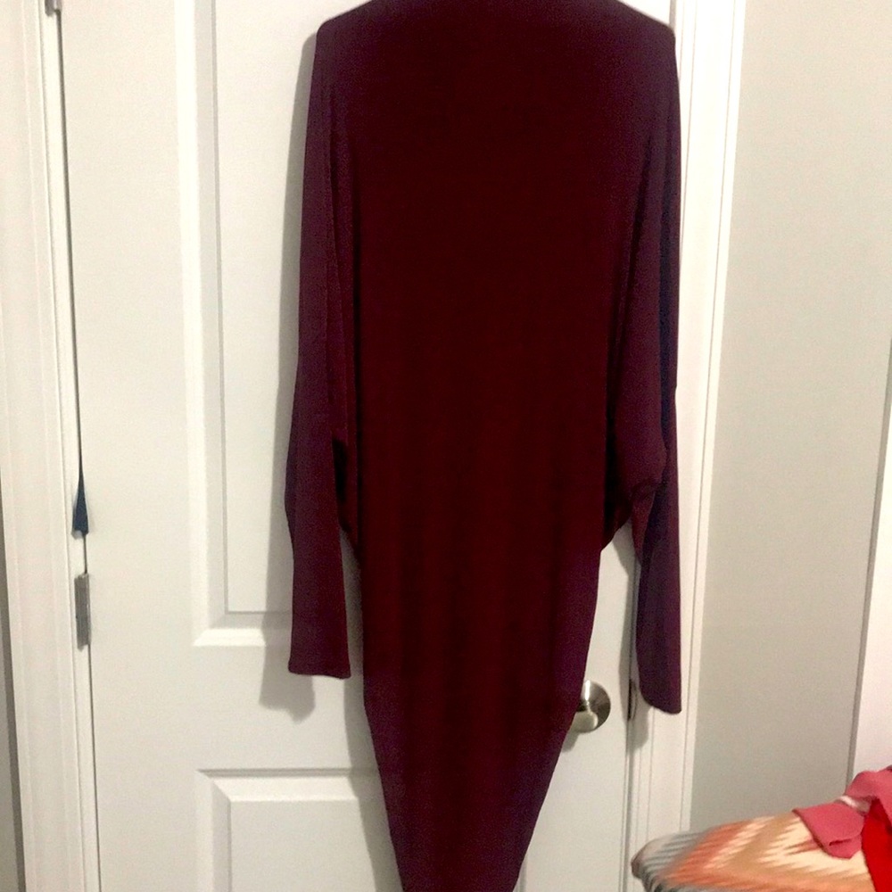 DUCCI slinky dress with high neck front as low v neck back size L NWOT